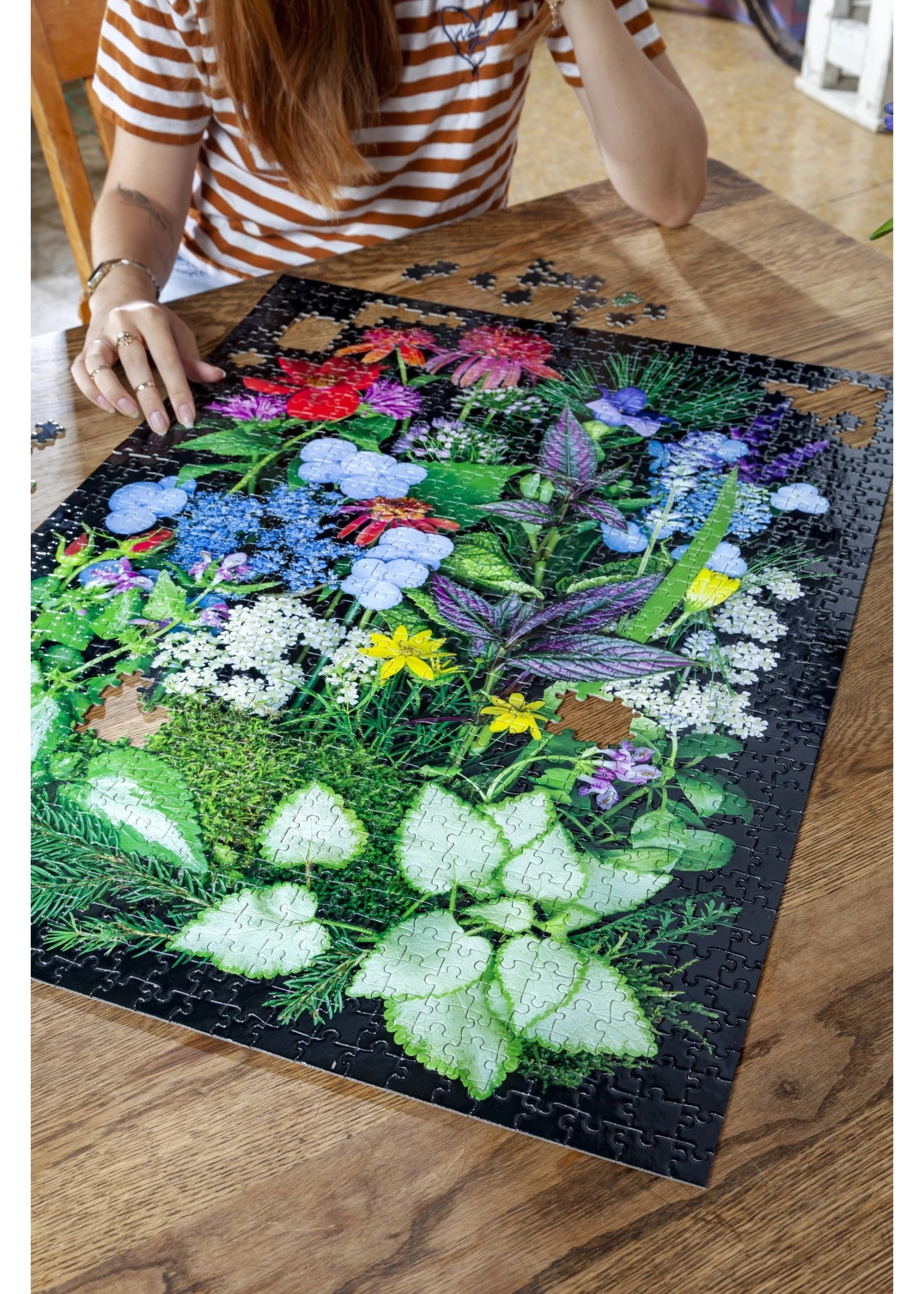 Eeboo Summer Garden Sampler - 1000 Piece Puzzle 4 Eeboo Summer Garden Sampler - 1000 Piece Puzzle - Image 2